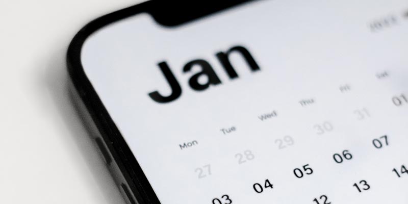 A smartphone with the calendar for January 2021 pulled up.