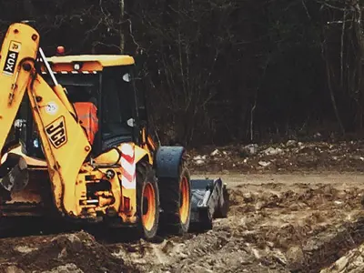 backhoe.jpg